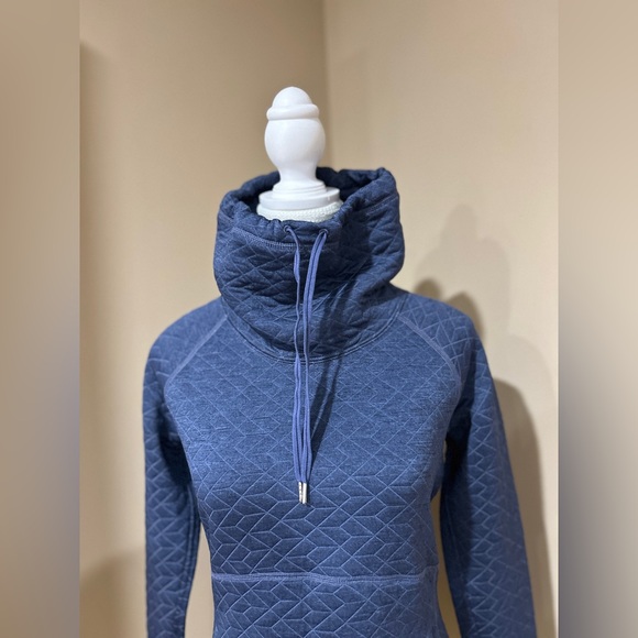 Marmot Quilted Pullover Top - Picture 2 of 8